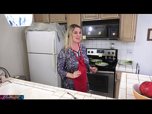 ❤️ Stepmom mulgere eum in culina ante diem suum Sex  at la.niceporn-tv.ru